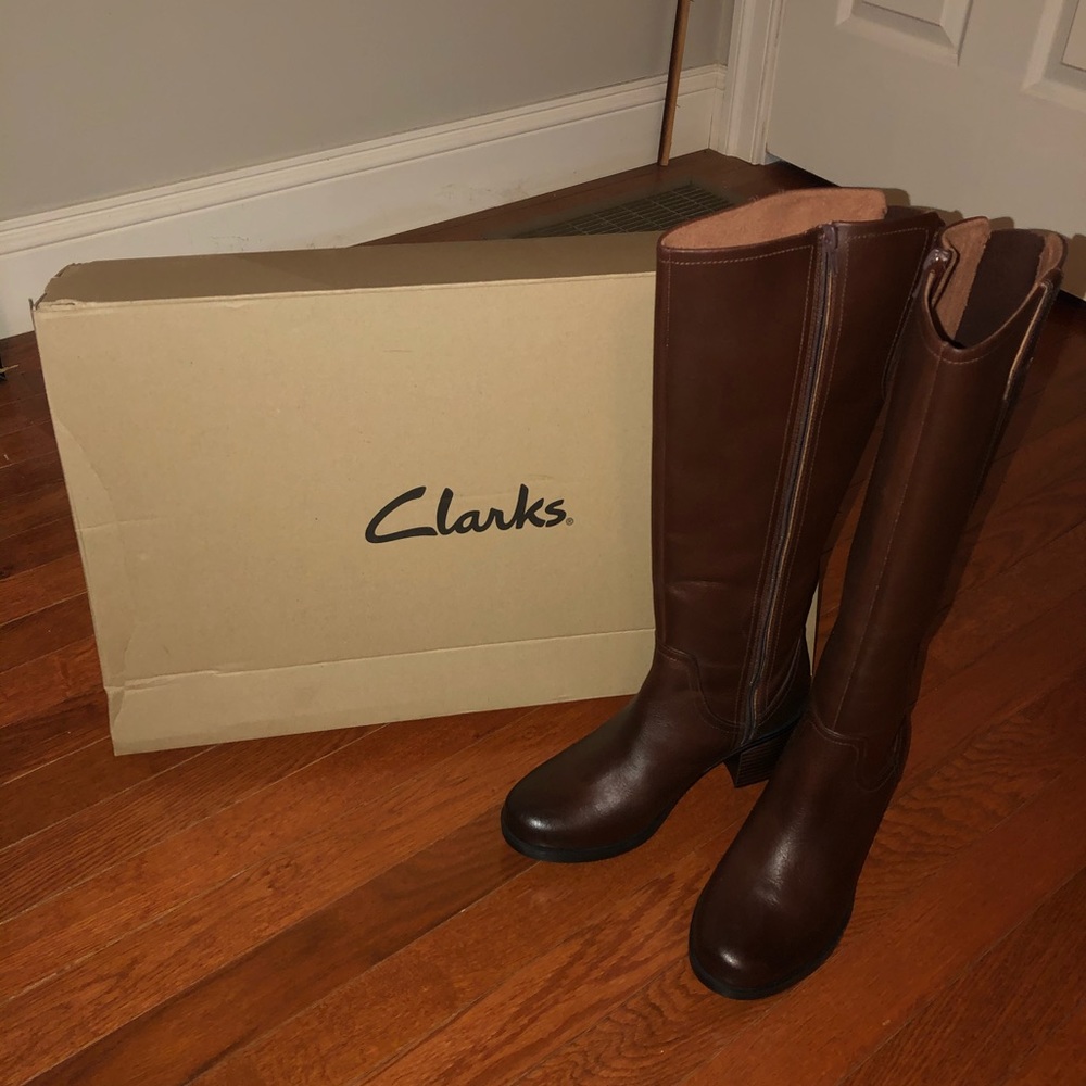 NIB Clark’s Hollis Moon Boot